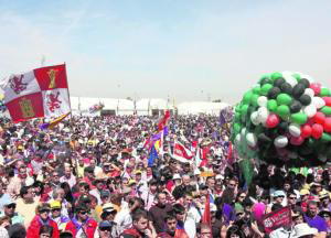 Miles de personas durante la pasada edición de la Fiesta de la Comunidad en la campa de Villalar de los Comuneros / F. BLANCO