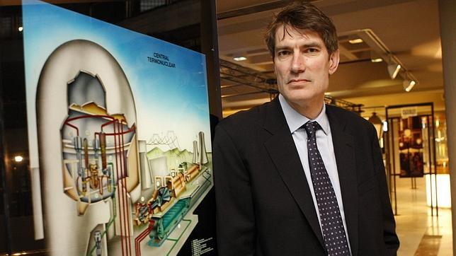 «La energía nuclear acabará pero es inevitable construir nuevas centrales»