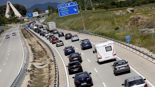 La operación retorno se complica con retenciones en las principales carreteras españolas