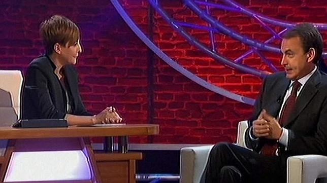 Críticas a Eva Hache en Twitter por su «complaciente» entrevista a Zapatero