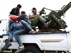 Directo: Gadafi no ha abandonado Libia, según el Pentágono