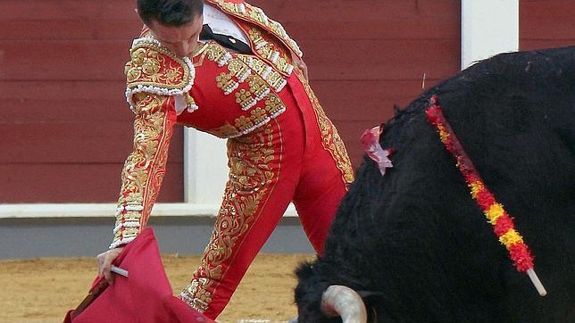 Oreja para Joselillo y susto del portero