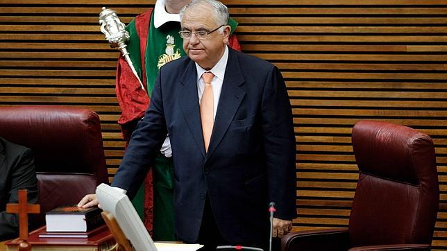 El crucifijo seguirá presidiendo la jura de los parlamentarios valencianos