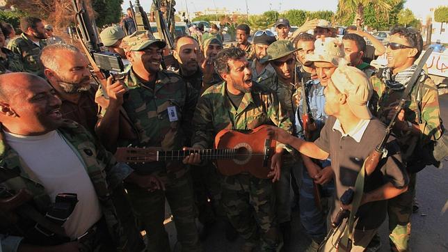 La nueva Libia sin el dictador afronta un porvenir plagado de incertidumbres