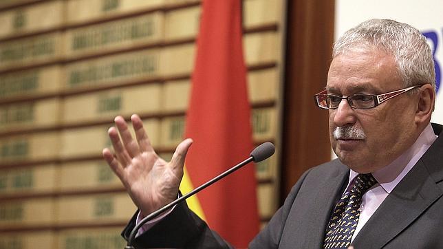 Joaquín Leguina: «El congreso del PSOE debe pararse y nombrar una gestora»