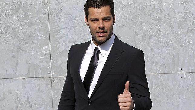 La representante de Ricky Martin niega que el cantante vaya a casarse con su novio