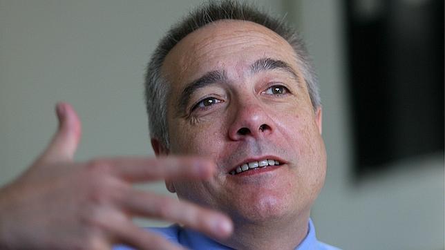 Navarro ve una relación «muy sospechosa» entre CiU y el PPC
