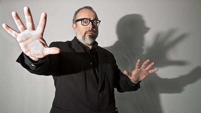 Álex de la Iglesia: «Yo prohibiría los domingos y negociaría dos sábados»