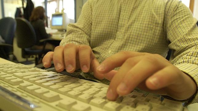La estafa de la oferta de trabajo en Dubai: 20 euros por traducir el currículo al árabe