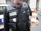Directo: Tres detonaciones para intimidar al asesino atrincherado