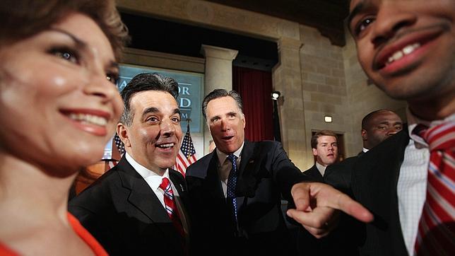 Obama saca una amplia ventaja a Romney entre la población hispana