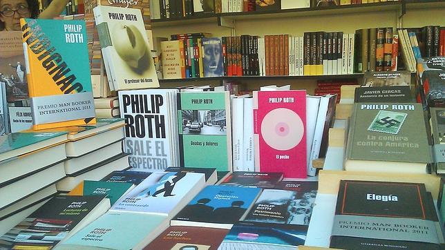 Mucho Murakami y poco Philip Roth en las casetas de la Feria del ...