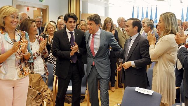 González suprimirá el Consejo Económico y la Agencia de Protección de Datos