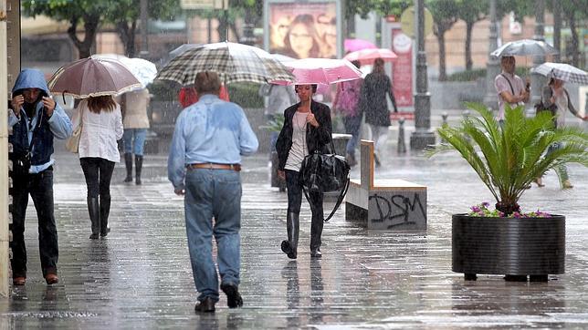 Tormentas y cielos muy nubosos en toda la Península
