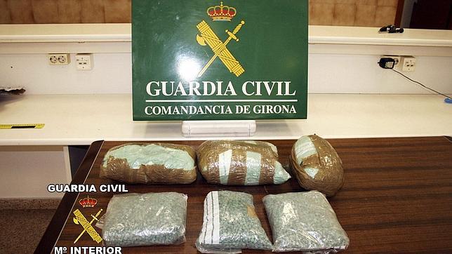 La Guardia Civil decomisa 17.000 pastillas de éxtasis y 10 kilos de metanfetamina