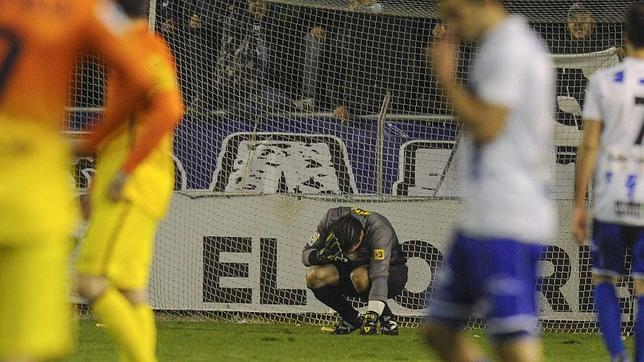 Competición multa al Alavés por el «bocadillazo» a Pinto