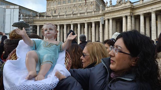 El Papa invita a los españoles a preparar el Nacimiento en sus hogares