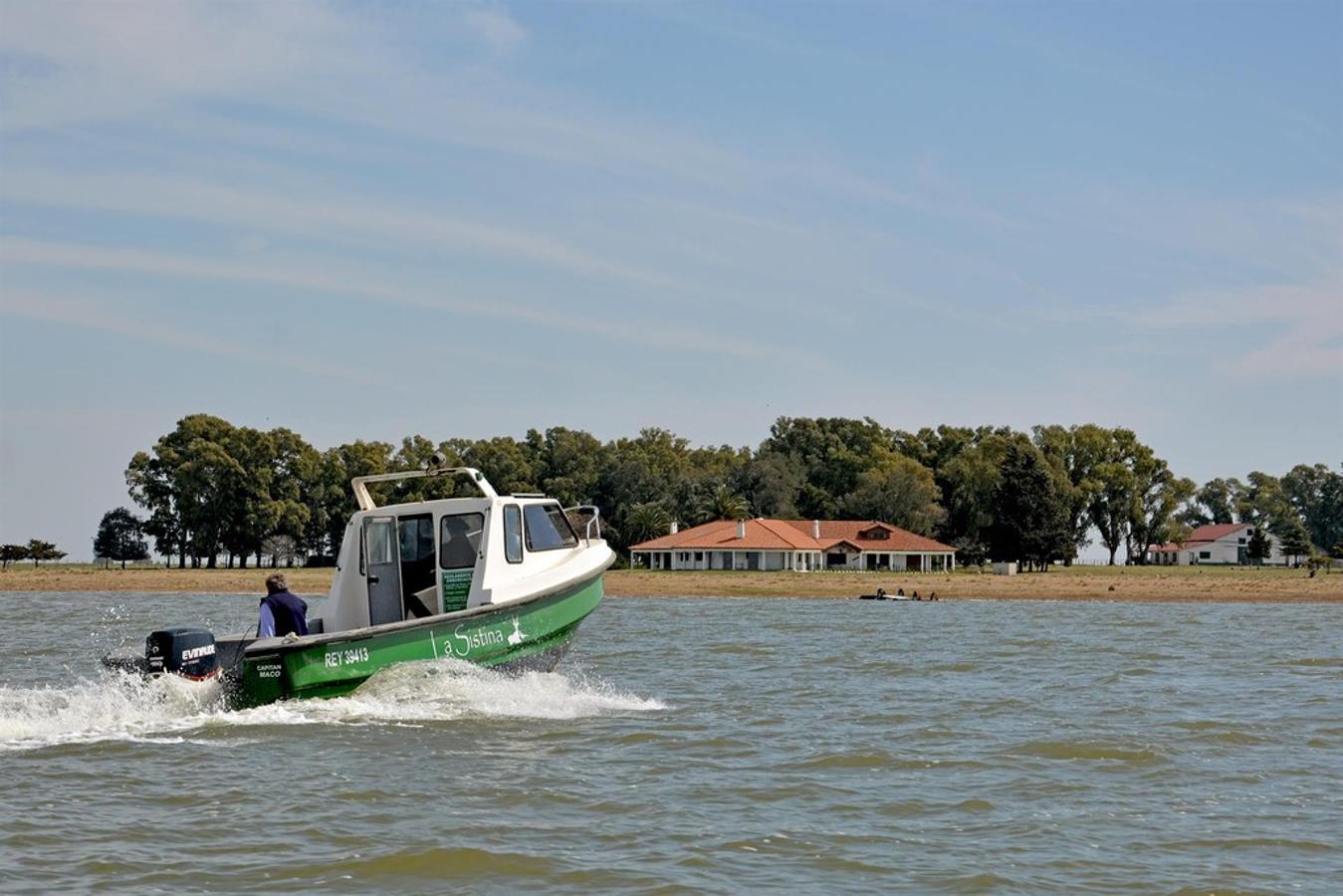 La Sistina Island, Argentina
