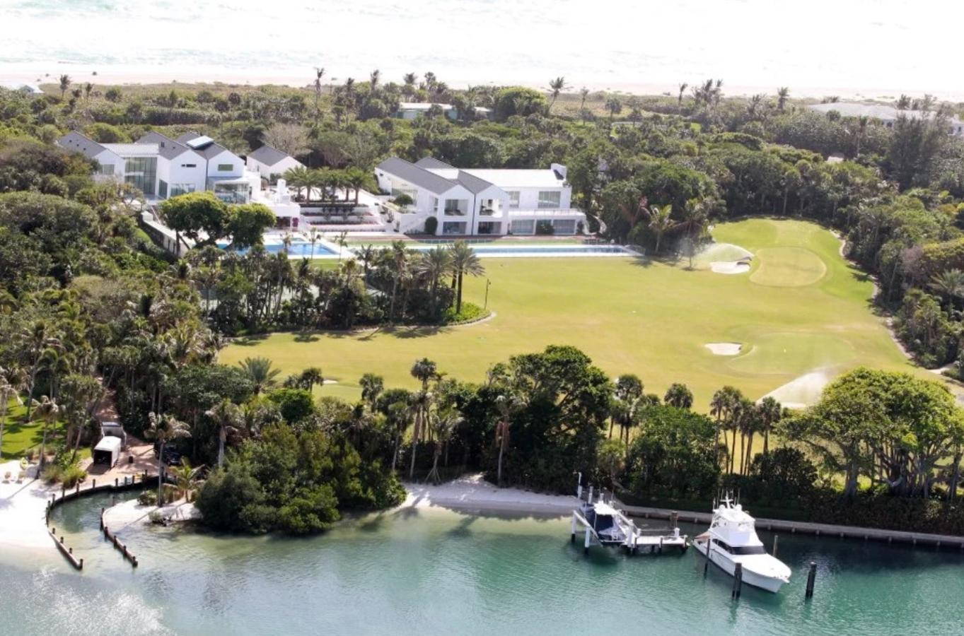 La mansión de 57 millones en la que Tiger Woods pasa el confinamiento La mansión de 57 millones en la que Tiger Woods pasa el confinamiento