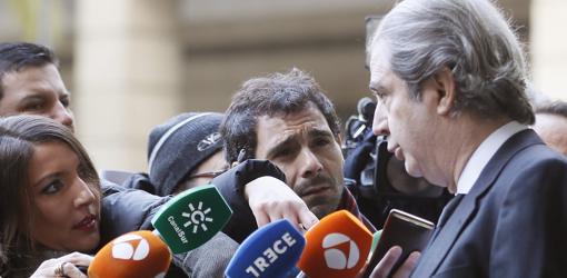 El abogado de José Antonio griñán atiende a los medios