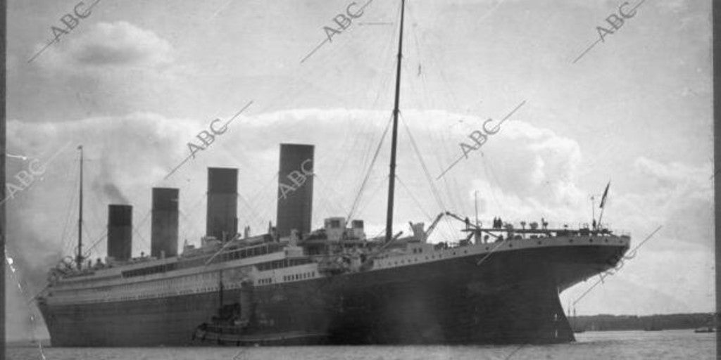 A Que Hora Choco El Titanic