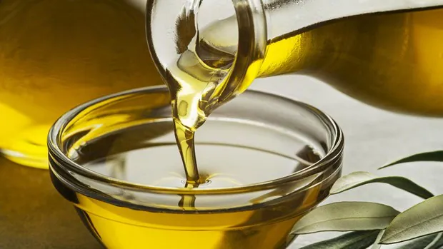 El aceite de oliva virgen contiene antioxidantes naturales