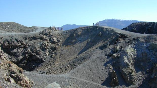 Cráteres volcánicos en Santorini