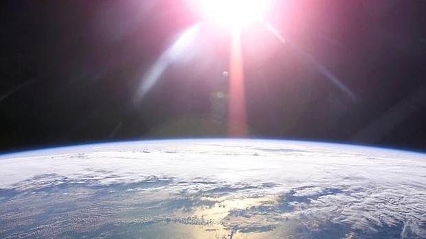Los equinoccios y los solticios se diferencian debido a la órbita de la Tierra