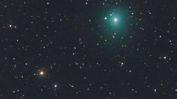 Cometa Atlas fotografiado el 6 de marzo de 2020 por el astrofotógrafo austriaco Michael Jäger. La atmósfera verde difusa del cometa es aproximadamente dos veces más ancha que el planeta Júpiter.