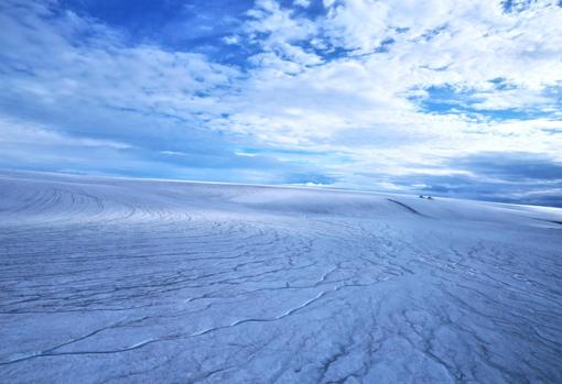 Los investigadores de UBC han concluido que el paisaje marciano temprano probablemente se parecía a esta imagen de la capa de hielo de Devon