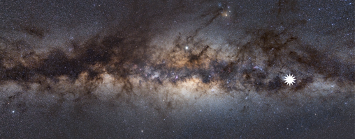 La Vía Láctea vista desde la Tierra. El icono de estrella muestra la posición del misterioso objeto