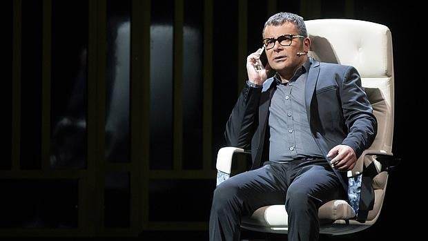 Jorge Javier Vázquez, en una escena de «Iba en serio»