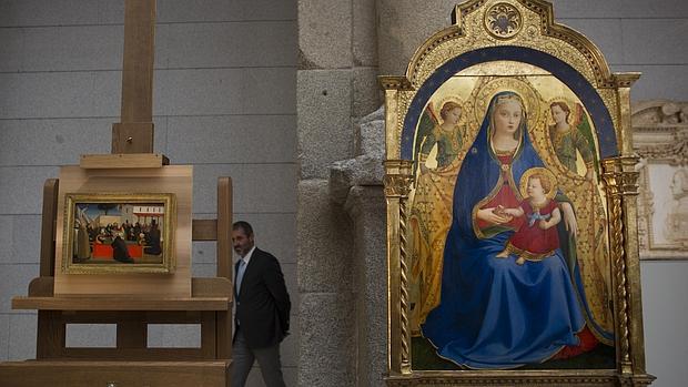 Las dos obras de Fra Angelico que se incorporan al Prado, ayer en el Claustro de los Jerónimos