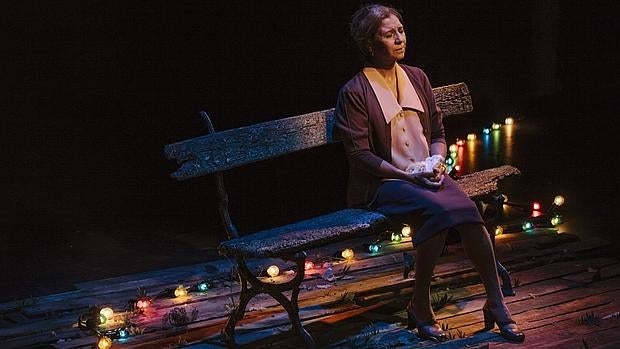 Lolita, en una escena de «La plaza del Diamante»