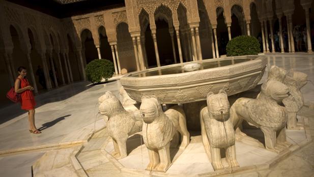 Patio de los Leones en la Alhambra