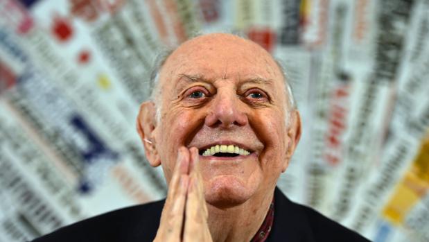 El dramaturgo italiano Dario Fo ganó el Nobel de Literatura en 1997