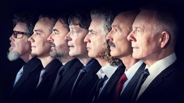 King Crimson, con Robert Fripp a la derecha del todo