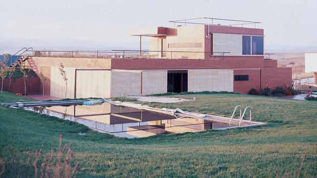 El antes y el después de la Casa Guzmán, en Algete (Madrid)