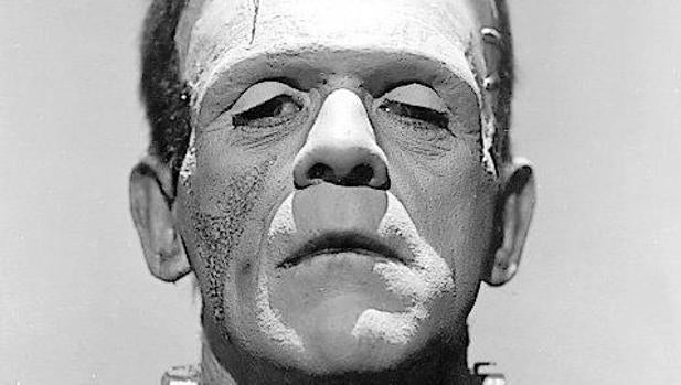 Boris Karloff en el papel de la criatura de Frankenstein