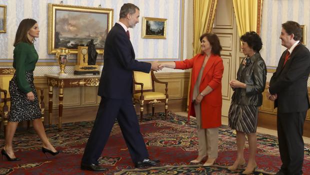 El Rey, acompañado de Doña Letizia, a su llegada a Aranjuez