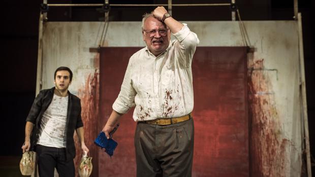 Juan Echanove y Ricardo Gómez, en una escena de «Rojo»