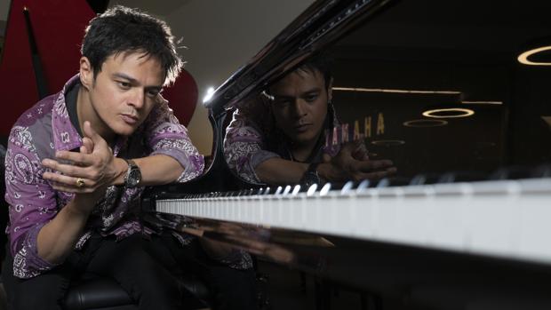 Jamie Cullum, durante la entrevista con ABC en Hinves Pianos