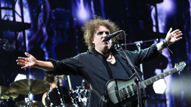 Robert Smith, líder de la banda inglesa The Cure, en el Mad Cool