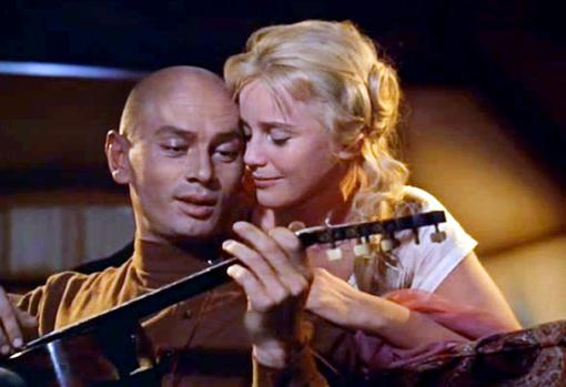Yul Brynner y Maria Schell en «Los hermanos Karamazov»