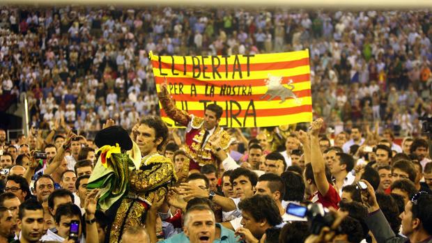 José Tomás y Serafin Marín, a hombros en Barcelona