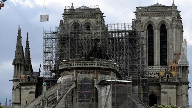 Trabajos para la reconstrucción de la catedral de Notre Dame