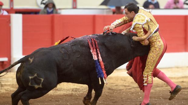 Paco Ureña, a matar o morir, fue el triunfador de la última Feria de Santiago