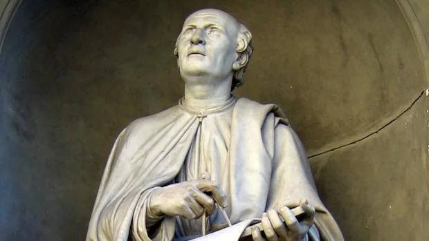 La estatua del arquitecto Filippo Brunelleschi, en Florencia