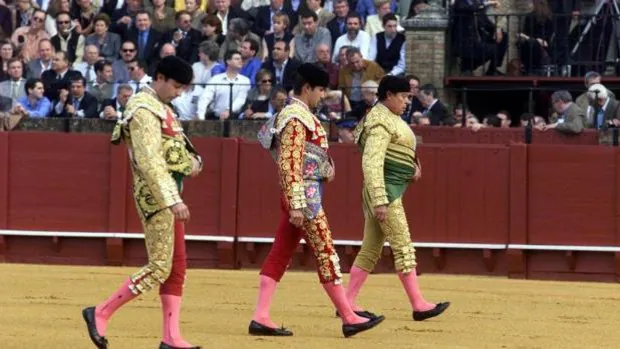 Curro Romero, Enrique Ponce y Morante, el Domingo de Resurrección del año 200o en la Maestranza