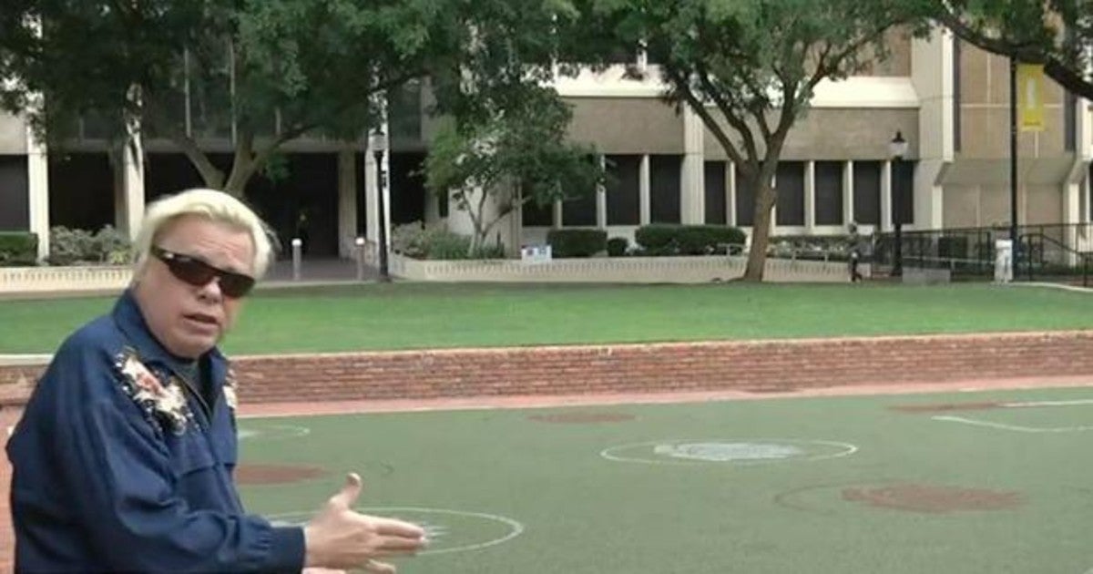 Un Artista De Florida Amenaza Con Demandar Al Creador De La Estatua Invisible Por Plagiarle La Idea